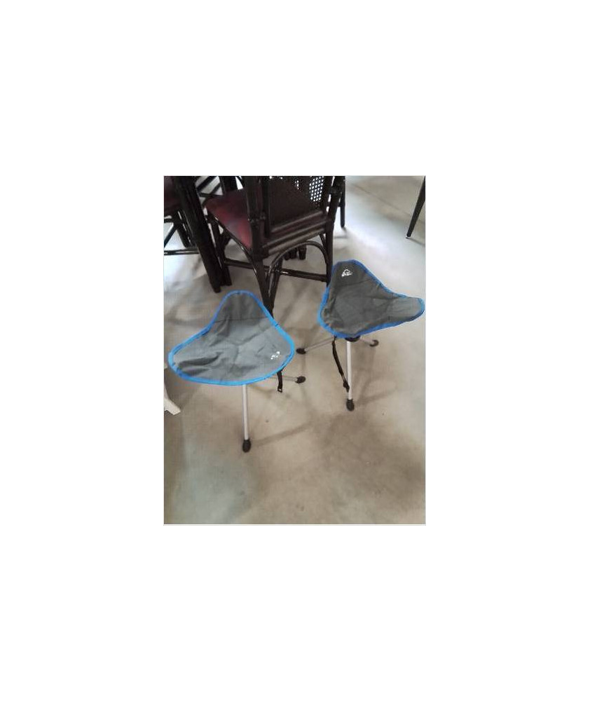 SIÈGE DE PÊCHE PLIANT METAL GRIS TISSU GRIS LISERÉ BLEU MC KINLEY
