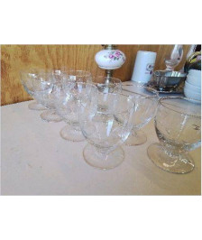 LOT DE 9 VERRES EN CRISTAL CISELÉ 