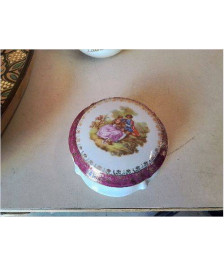 BOITE EN PORCELAINE DE LIMOGES