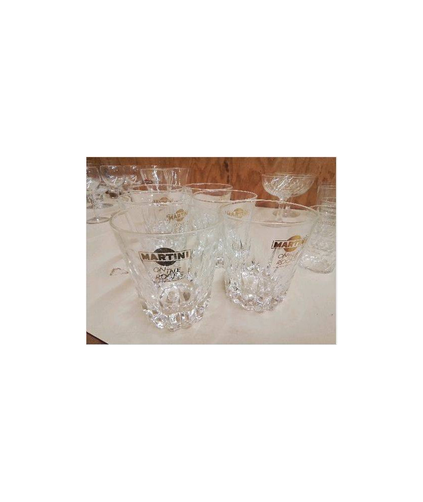 LOT DE 6 VERRES A MARTINI