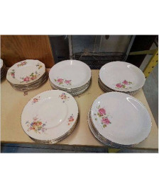 ASSIETTE PLATE AVEC MOTIF FLORAL EN PORCELAINE