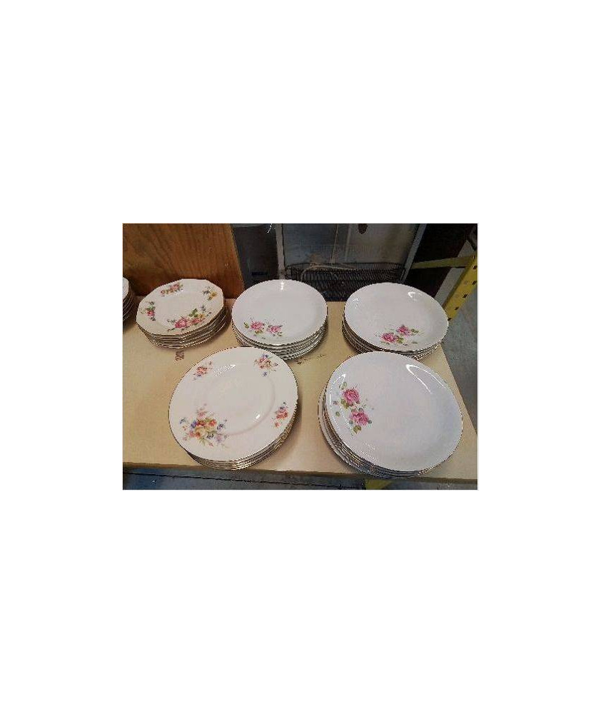 ASSIETTE PLATE AVEC MOTIF FLORAL EN PORCELAINE