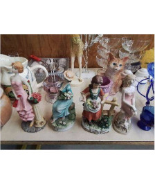 FIGURINE EN PORCELAINE 