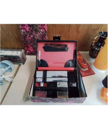 TROUSSE DE TOILETTE 