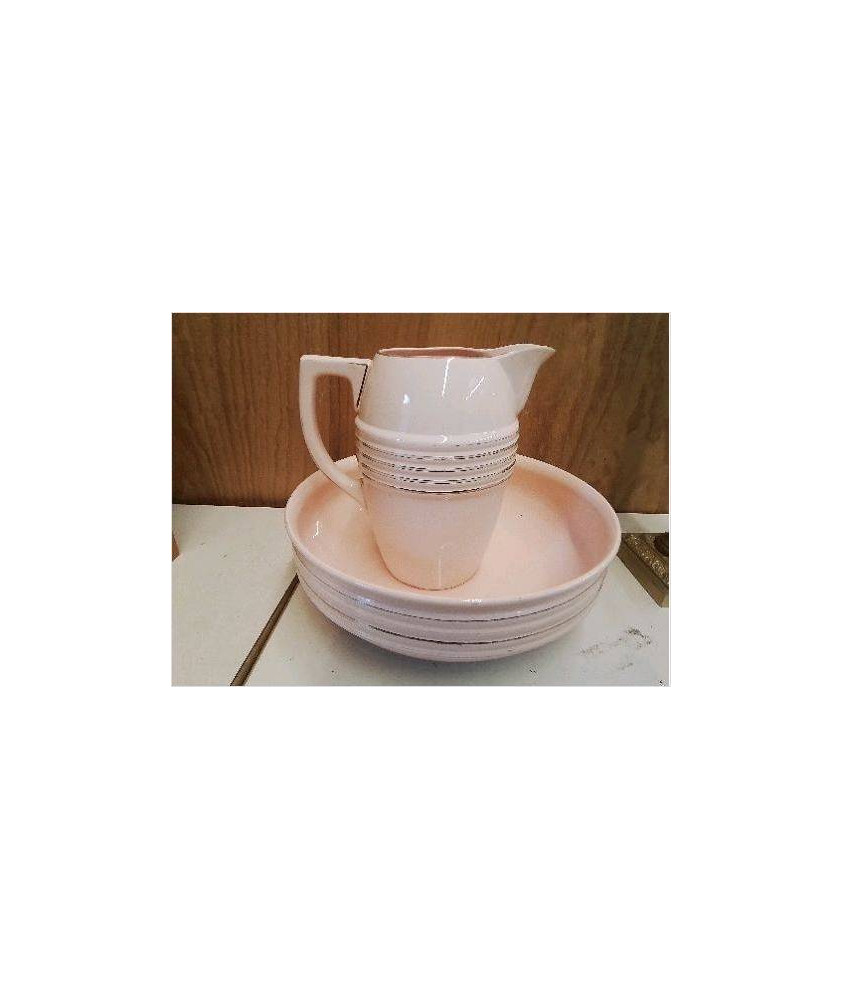 NECESSAIRE DE TOILETTE EN PRCELAINE DE DIGOIN