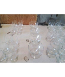 LOT DE 4 VERRES EN CRISTAL
