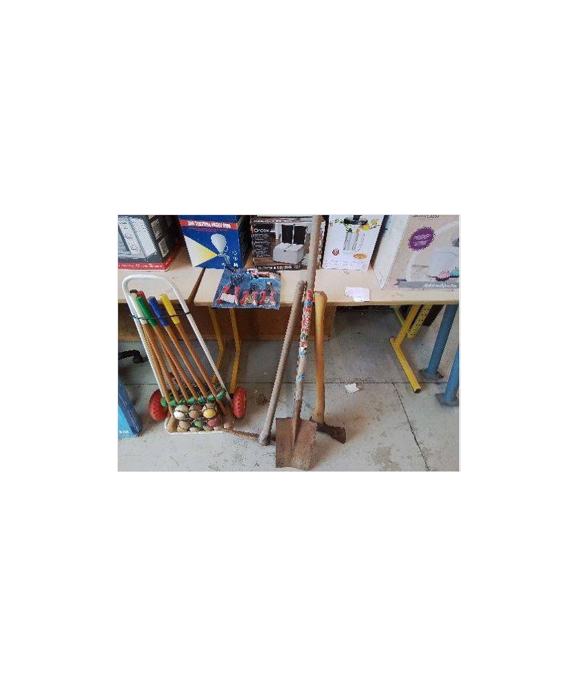 OUTILS DE JARDIN 
