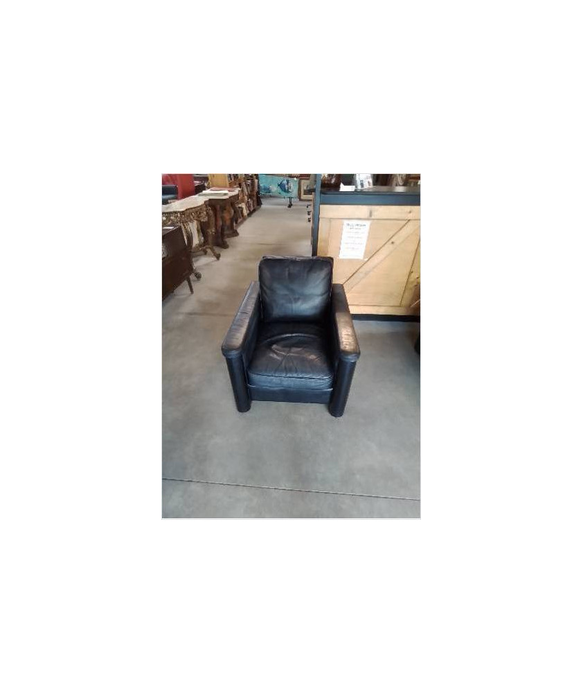 FAUTEUIL CUIR NOIR EN L\'ÉTAT 