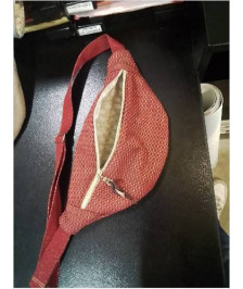 BANANE ROUGE MATELASSÉE 