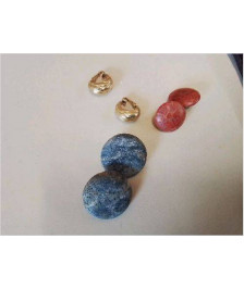PAIRE DE BOUCLES D’OREILLES