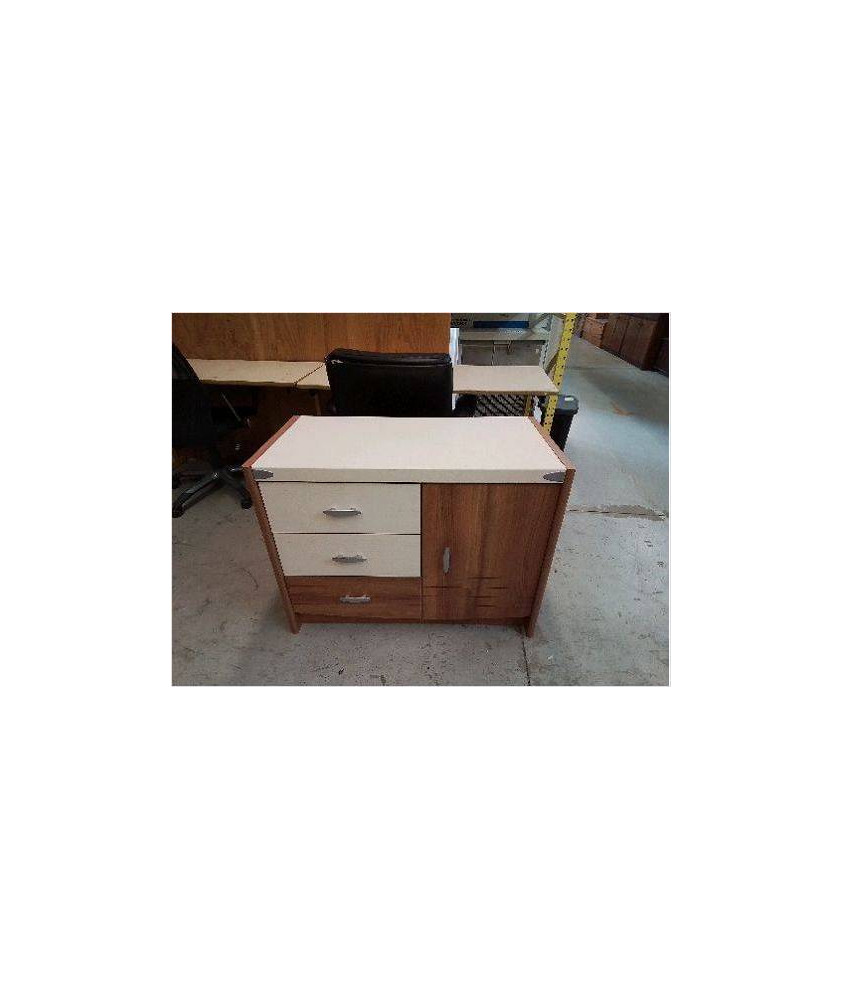 COMMODE 