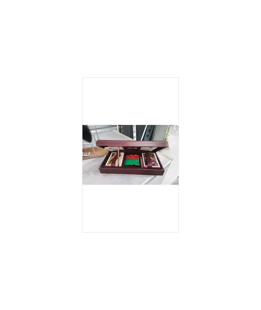 JEUX DE CARTES DANS COFFRET 