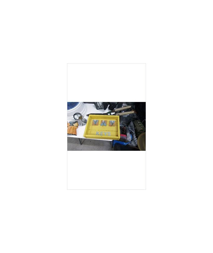 PORTE CLE JAUNE 