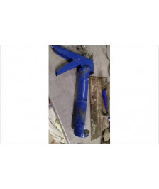 PISTOLET A MASTIC