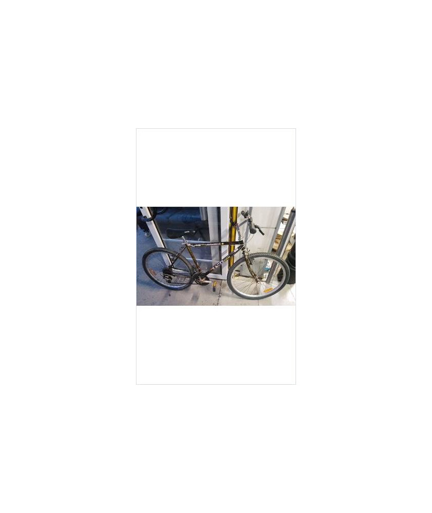 VELO VTT RACER ( EN L’ETAT)