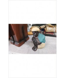 STATUETTE 