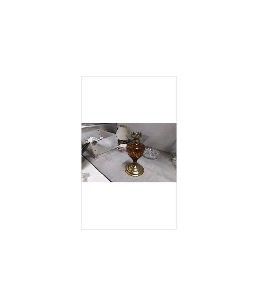 PIED DE LAMPE A PETROLE EN L’ETAT 