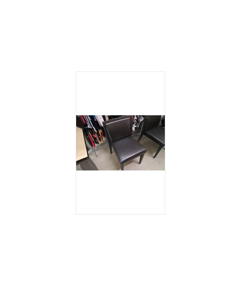 CHAISE BOIS / CUIR EN L’ÉTAT 