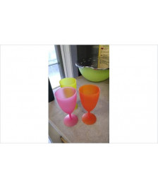 VERRE A PIED PLASTIQUE COULEUR LE LOT