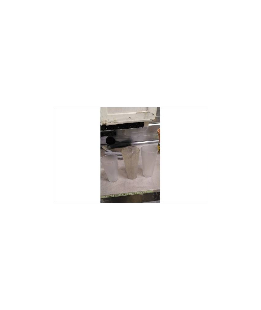 VERRE PLASTIQUE 