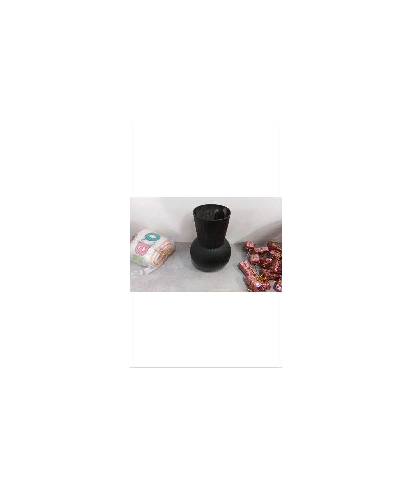 VASE NOIR