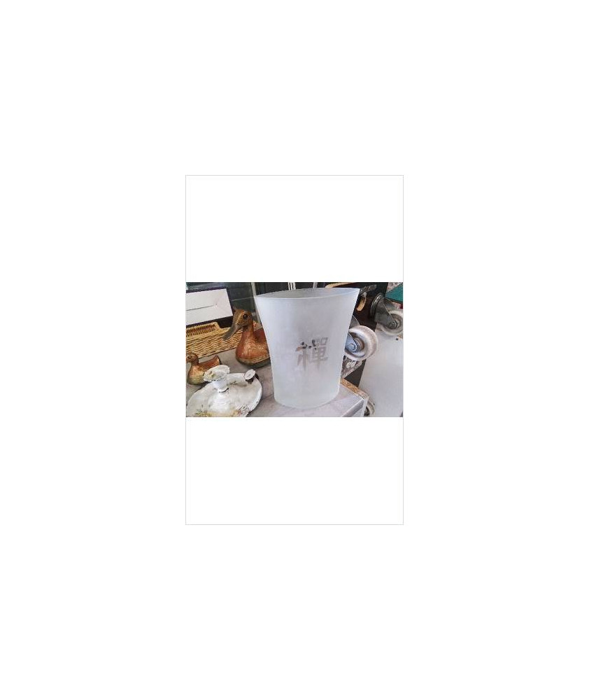 VASE MOTIF ASIATIQUE 