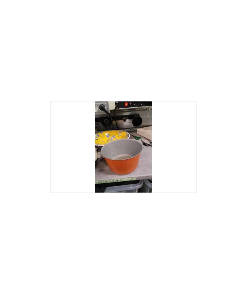 CAQUELON ORANGE EN L’ÉTAT 