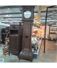 HORLOGE DE PARQUET SCULPTÉE