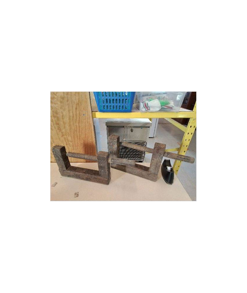SERRE JOINT EN BOIS 