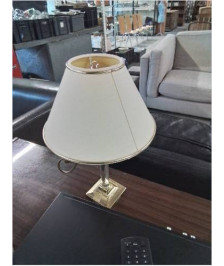 LAMPE A POSER PIED MÉTAL AJ ECRU LISERÉ DORÉ 