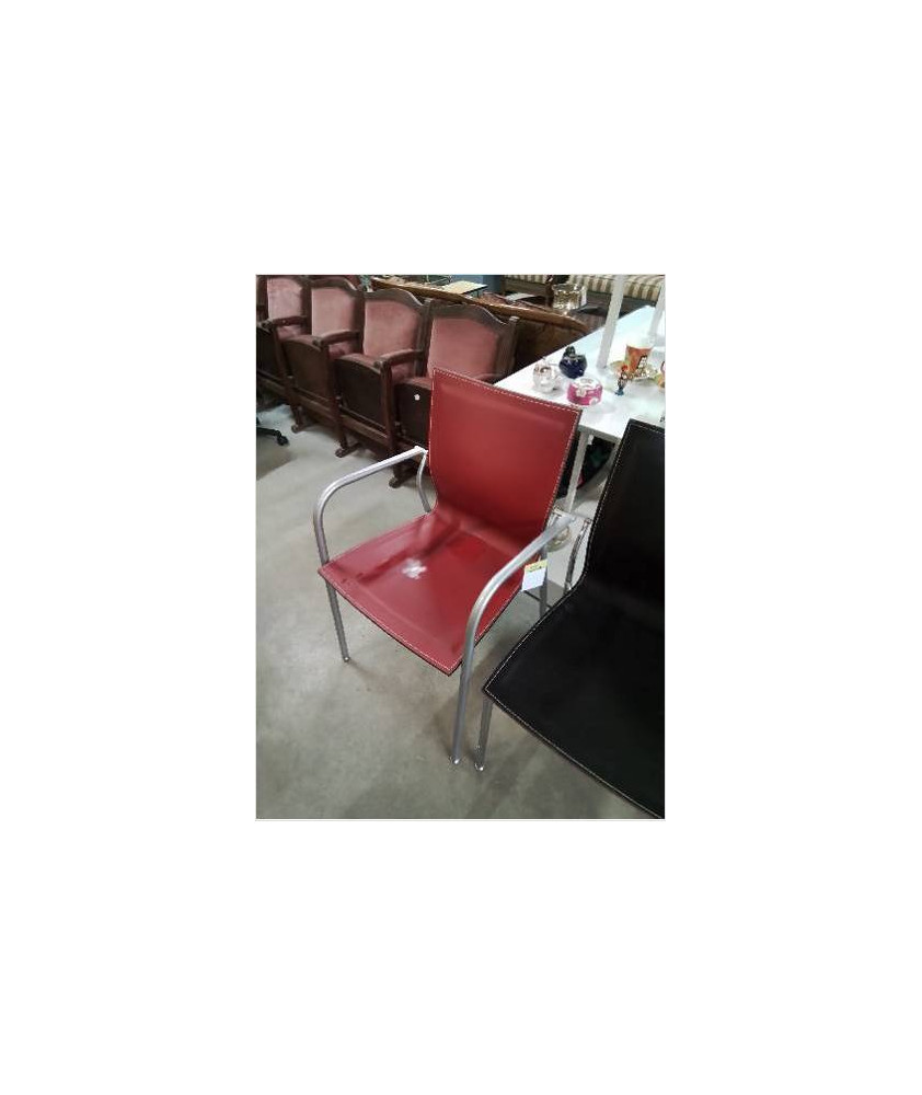 FAUTEUIL D’ACCEUIL PIÈTEMENT MÉTAL CHROMÉ ASSISE CUIR ROUGE