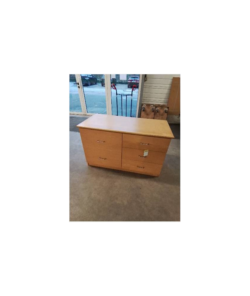 COMMODE  BOIS CLAIR 5 TIROIRS DONT 1 EN L\'ÉTAT
