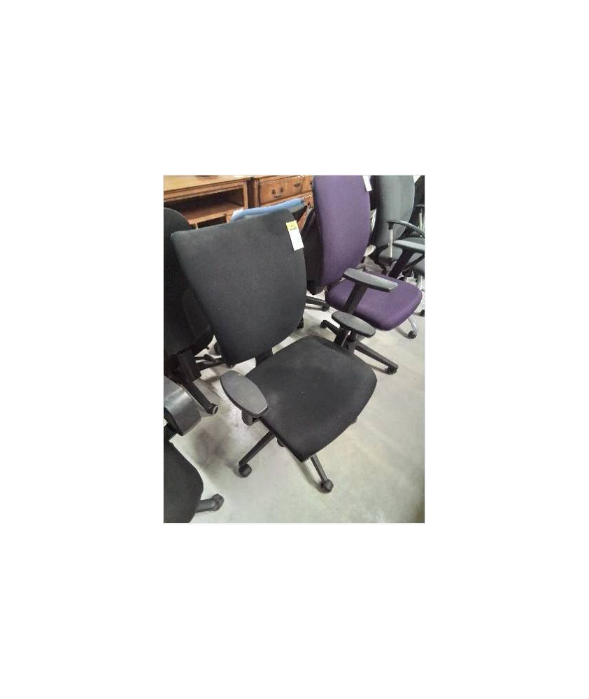 FAUTEUIL DE BUREAU A ROULETTES RÉSINE ET TISSU NOIR