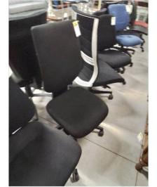 CHAISE DE BUREAU A ROULETTES RÉSINE ET TISSU NOIR 