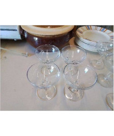 LOT DE 4 COUPES EN VERRE