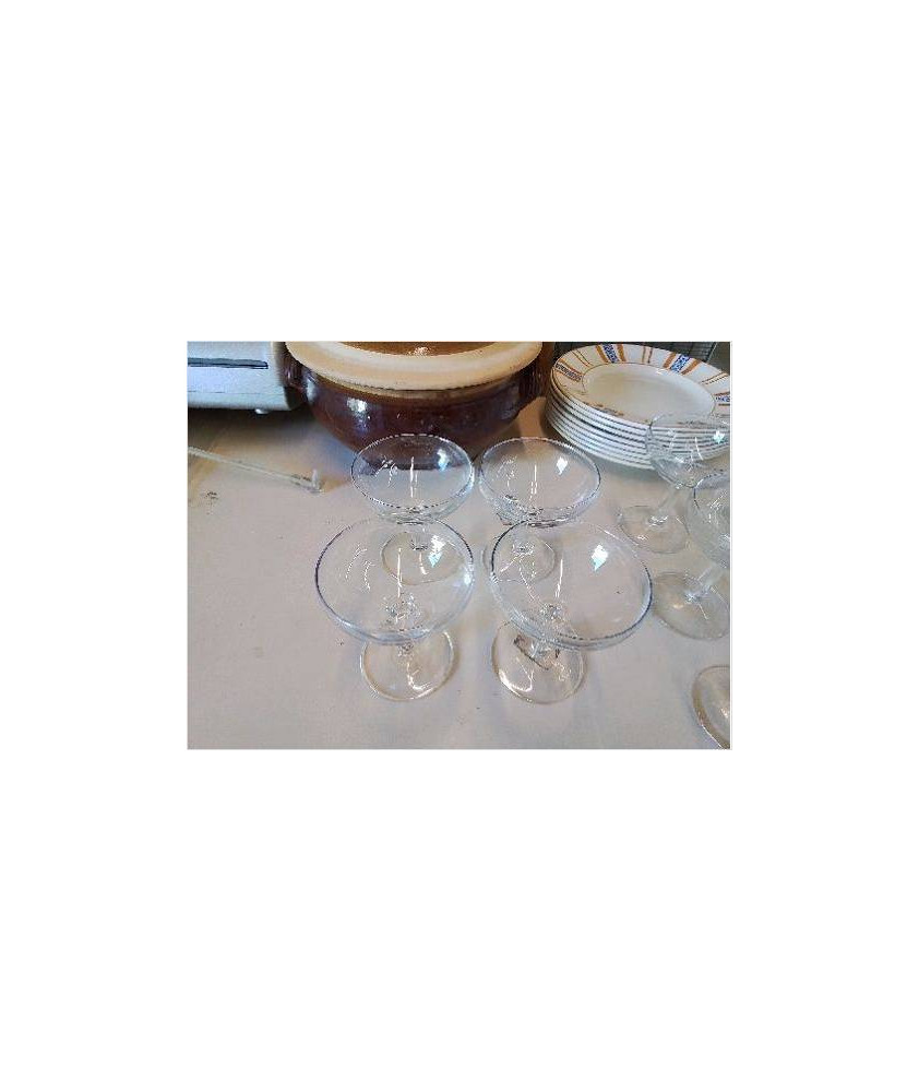 LOT DE 4 COUPES EN VERRE