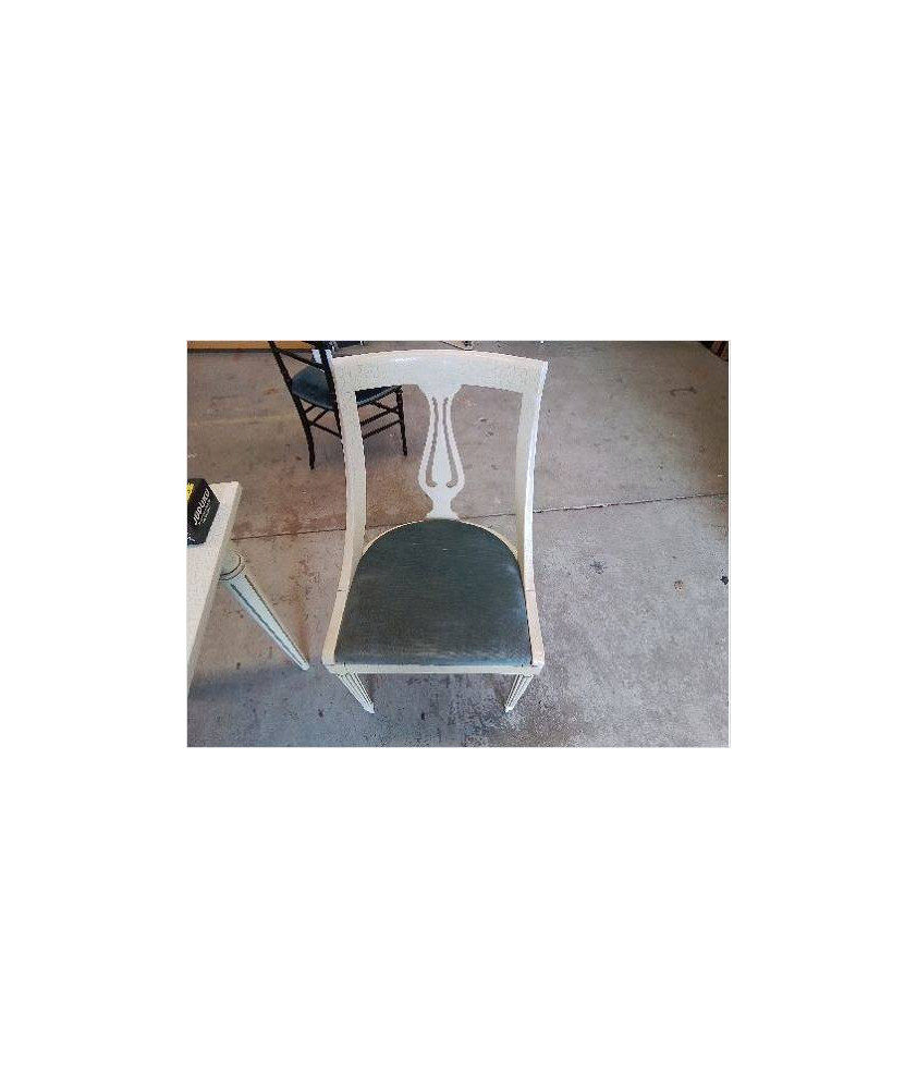 CHAISE VINTAGE EFFET CRAQUELÉ 