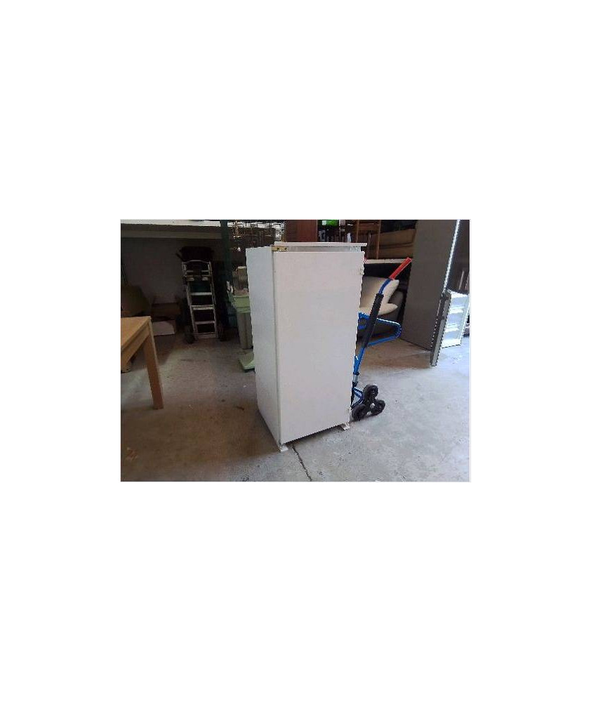REFRIGERATEUR A ENCASTRER 122CM