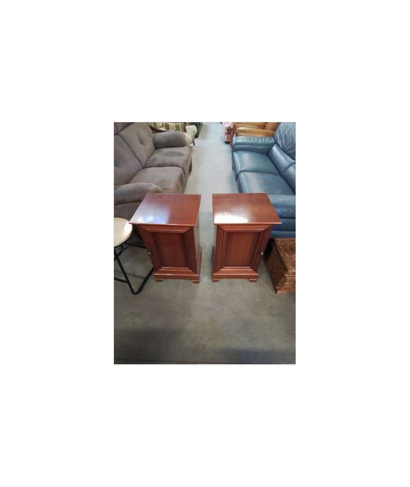 PAIRE DE CHEVETS STYLE LOUIS PHILIPPE 1 PORTE