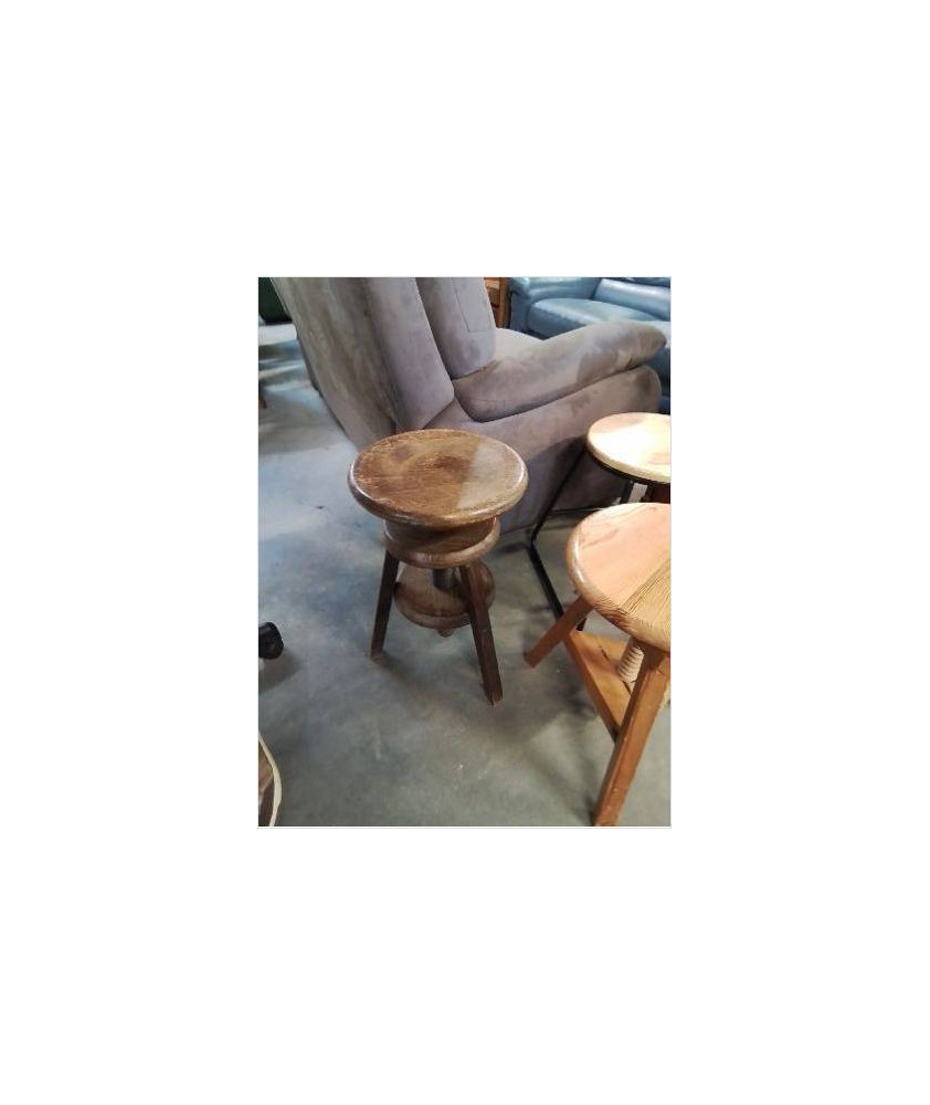 TABOURET A VIS BOIS 