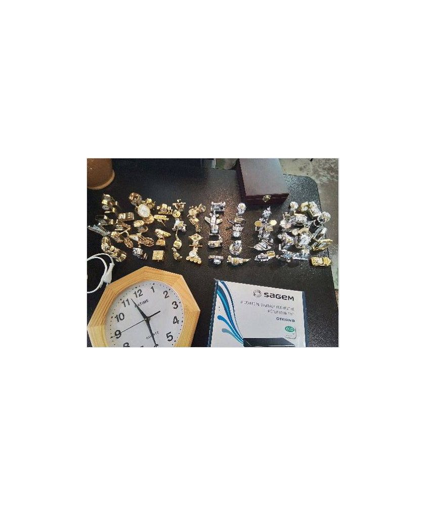 PETIT HORLOGE DECORATIVE 