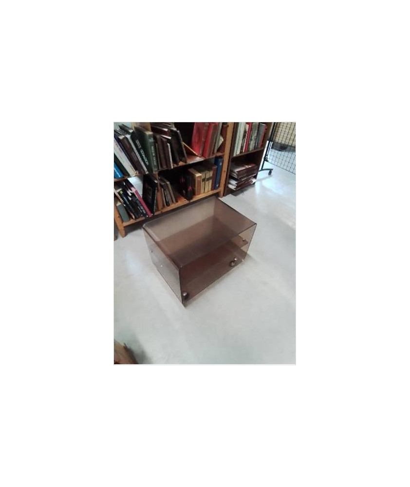 TABLE BASSE A ROULETTES PLEXIGLAS FUMÉ ANNÉES 80