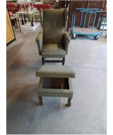 FAUTEUIL A OREILLES ET REPOSE PIEDS BOIS ET TISSU BRONZE 