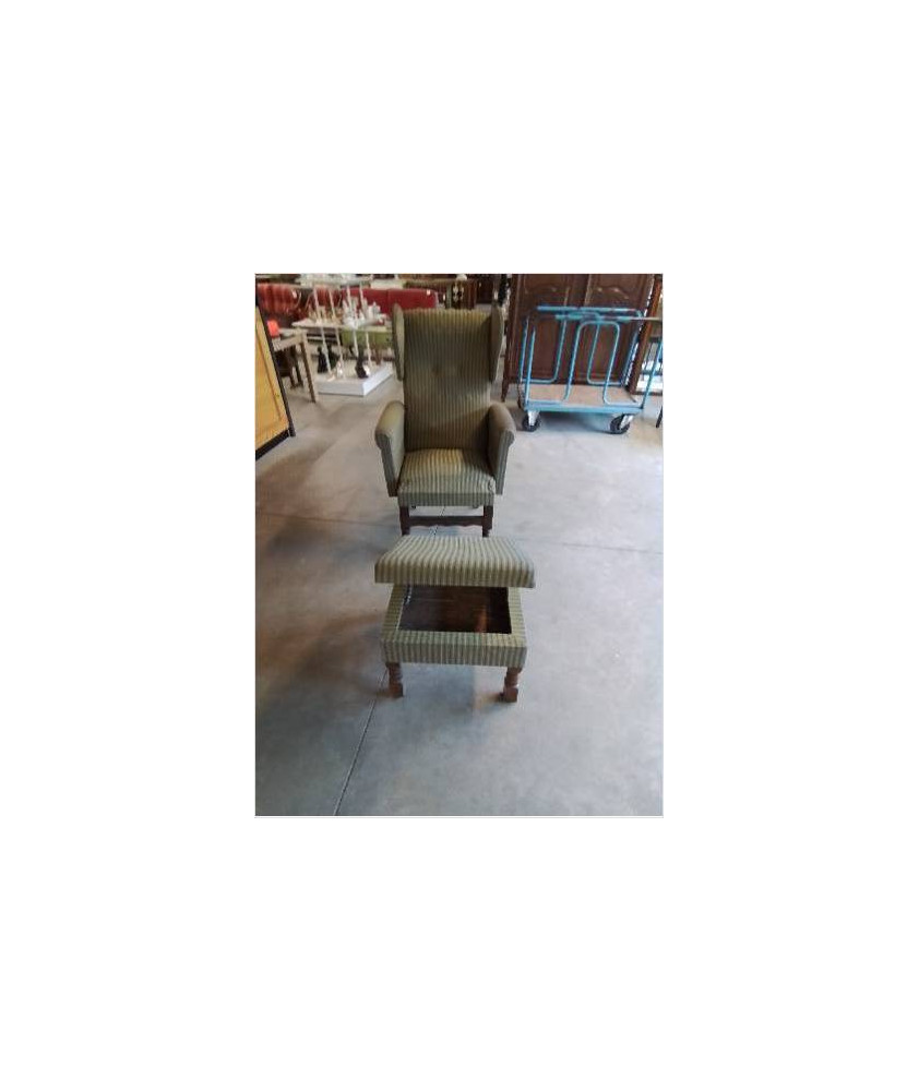 FAUTEUIL A OREILLES ET REPOSE PIEDS BOIS ET TISSU BRONZE 