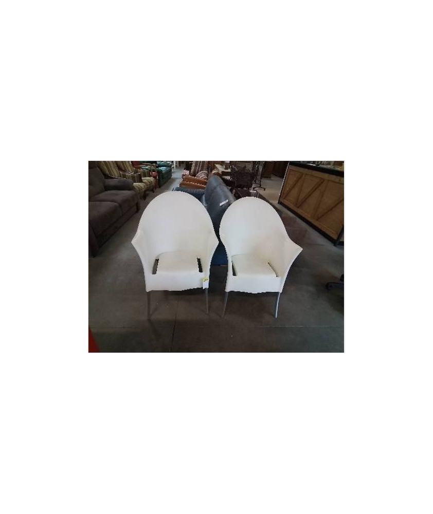 PAIRE DE FAUTEUILS LORD YO ATLANTIDE COLLECTION PHILIPPE STARCK EDITION DRIADE COQUE RÉSINE ECRUE PI PAIRE DE FAUTEUILS LORD YO ATLANTIDE COLLECTION PHILIPPE STARCK EDITION DRIADE COQUE RÉSINE ECRUE PI