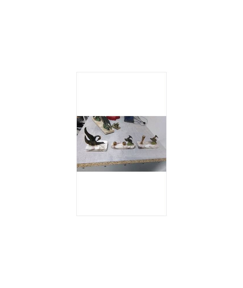 ANIMAL SUR SOCLE MARBRE 