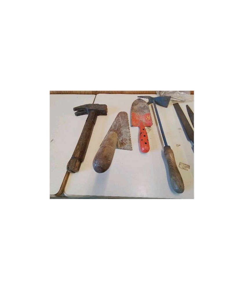 OUTILS BRICOLAGE 