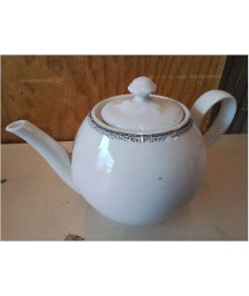 THEIERE EN PORCELAINE