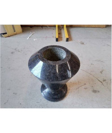 VASE EN MARBRE FUNÉRAIRE 