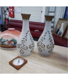 PAIRE DE VASES EN VERRE SIGNÉS